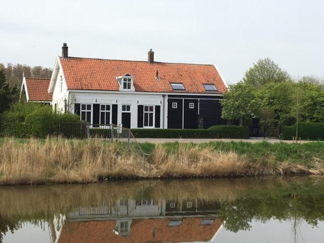 Le Garage Villa Veere Luaran gambar